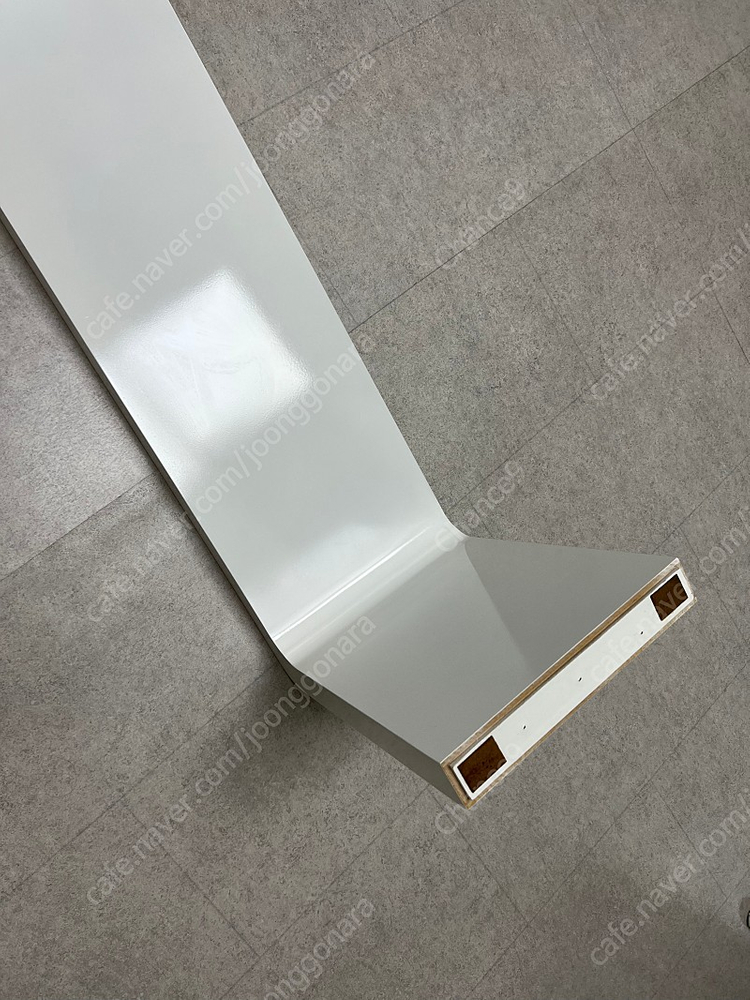 하이그로시 곡선 라운드 테이블 침대 사이드협탁, 쇼파 테이블, 벤치스툴 의자 판매합니다.--5