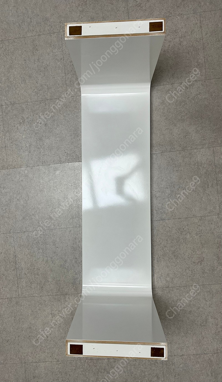 하이그로시 곡선 라운드 테이블 침대 사이드협탁, 쇼파 테이블, 벤치스툴 의자 판매합니다.--6