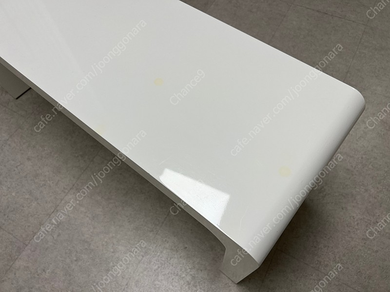 하이그로시 곡선 라운드 테이블 침대 사이드협탁, 쇼파 테이블, 벤치스툴 의자 판매합니다.--8