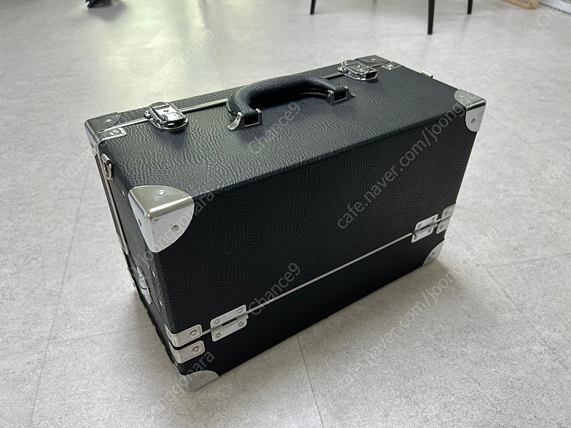 미사용한 3단 메이크업박스 피부샵 뷰티 네일재료가방등 수납 이동식가방 팝니다.--3