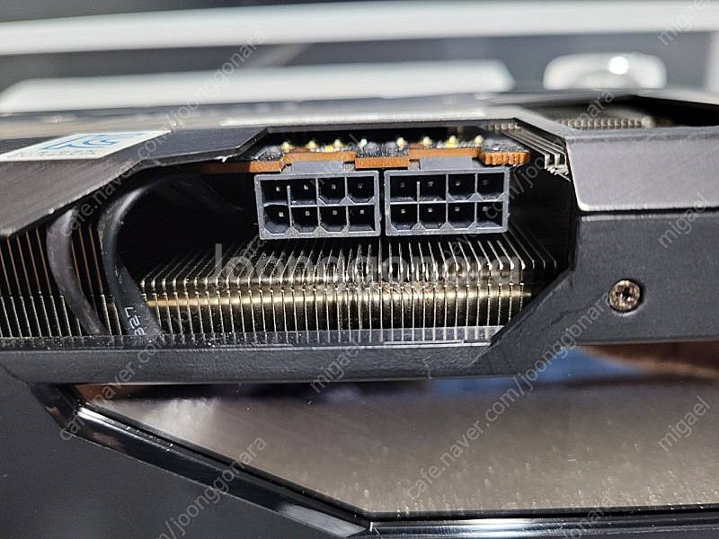 기가바이트 어로스 마스터 6800XT팝니다--5