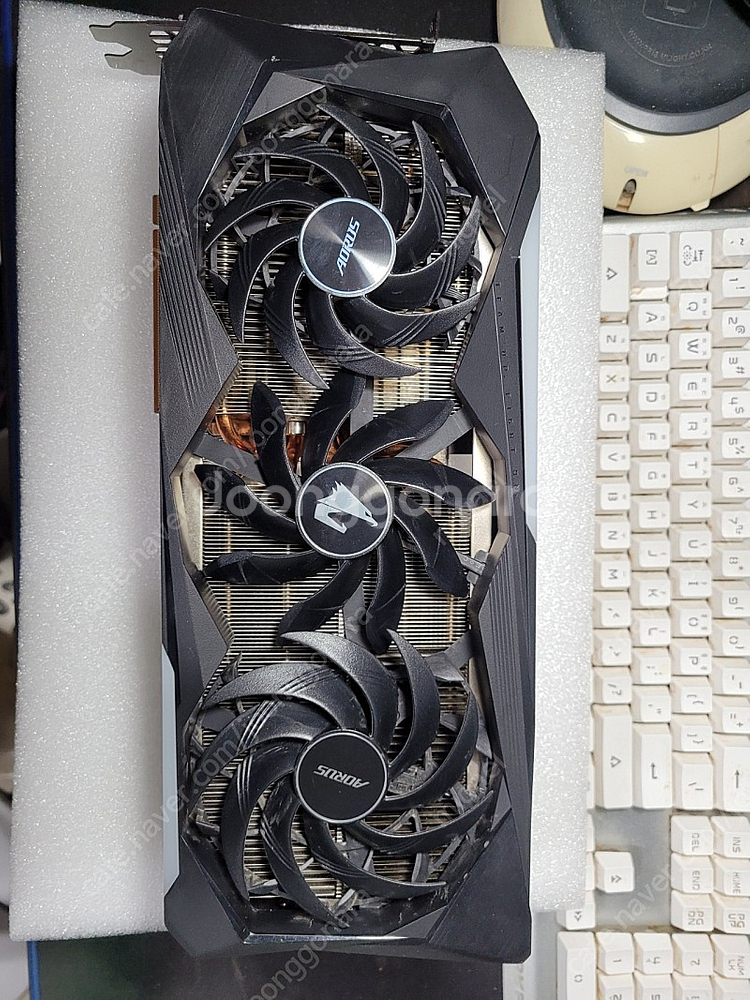 기가바이트 어로스 마스터 6800XT팝니다--7