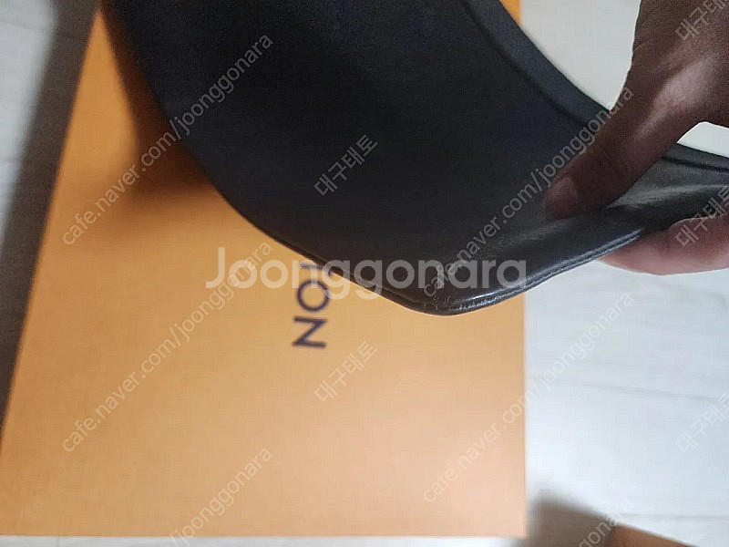 루이비통 m62903 클러치백 팝니다!--5