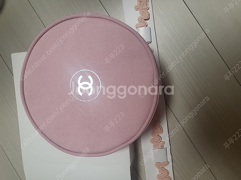 샤넬 핑크파우치 샤넬 뷰티머리띠--0