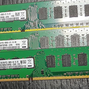 .**RAM .2GB(3개.),DDR3 ,PC3.