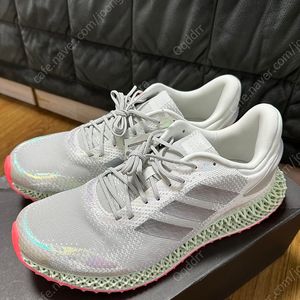 아디다스 4d run 런닝화 275 새상품 팝니다