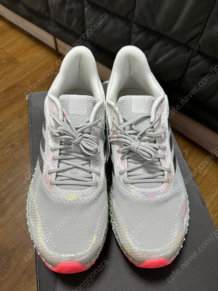 아디다스 4d run 런닝화 275 새상품 팝니다--1
