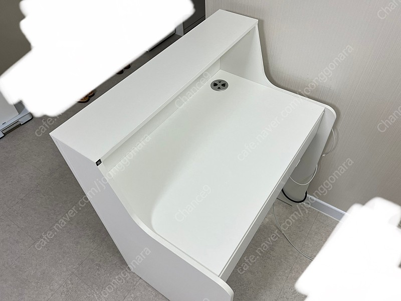 필웰 E0자재 서랍형 매장카운터 계산대 인포데스크 카운터테이블 책상 팝니다.--1