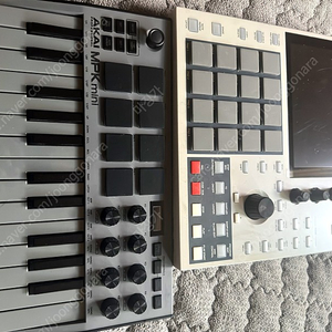 Akai MPC one retro + mpk mini 팝니다