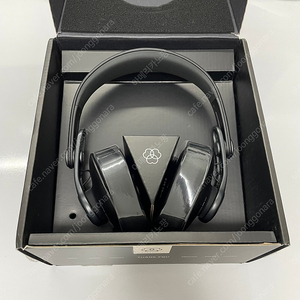 AKG K371 유선 헤드폰 판매합니다.