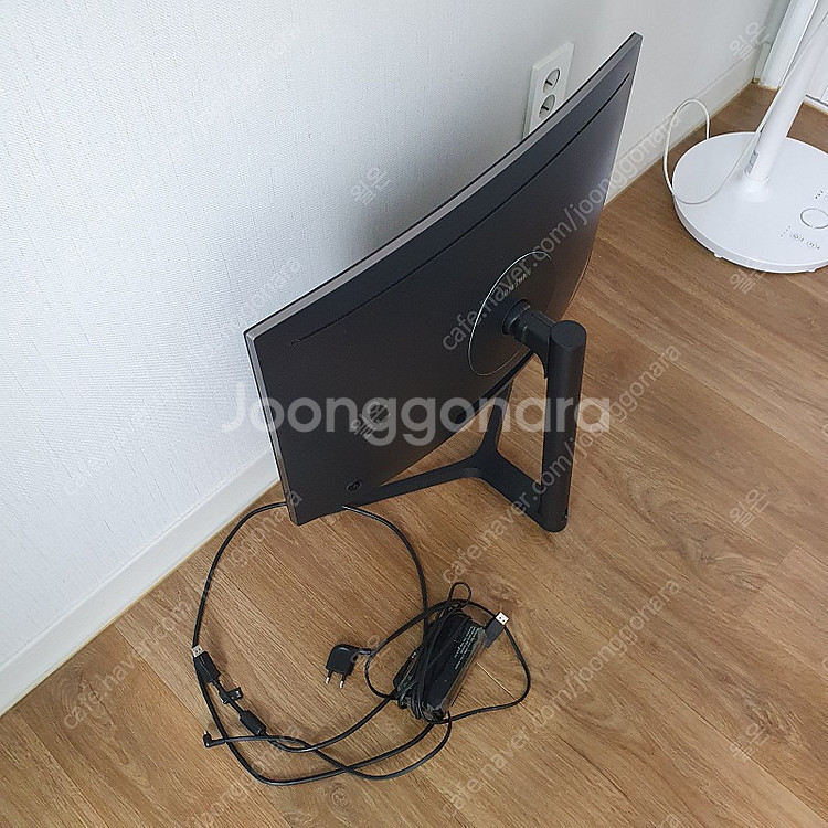 삼성 게이밍모니터 LC27FG73 A급 판매합니다--3