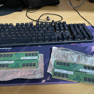 DDR4 8 gb 21300 X 4 개당1.5만