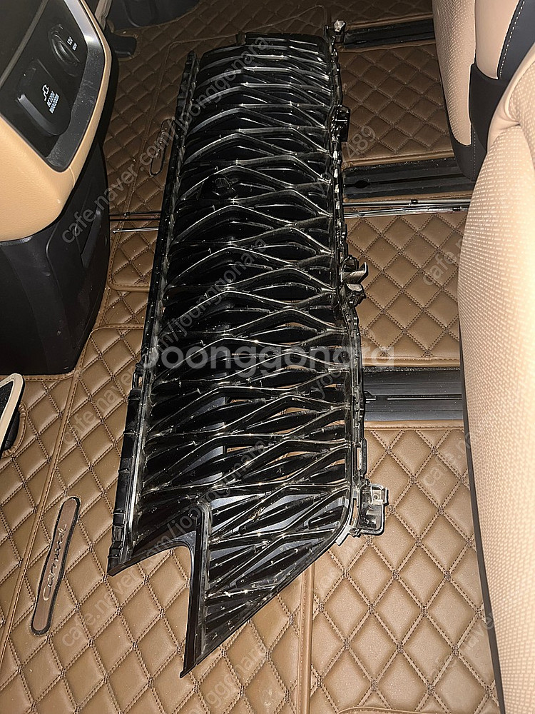 카니발4세대 순정그릴팝니다--0