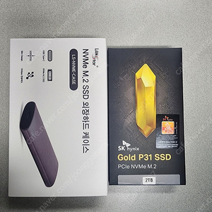 SSD 2TB + PC 연결 케이스 (미개봉)