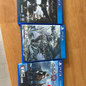 Ps4 cd 판매(갓오브워, 몬스터헌터, 배트맨)