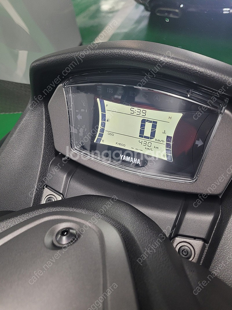 송파 23년식 NMAX125 신차급 판매 합니다--5