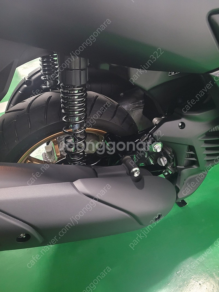 송파 23년식 NMAX125 신차급 판매 합니다--6