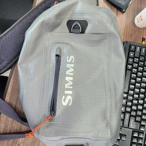 simms DRY CREEK Z SLING PACK (방수가방)