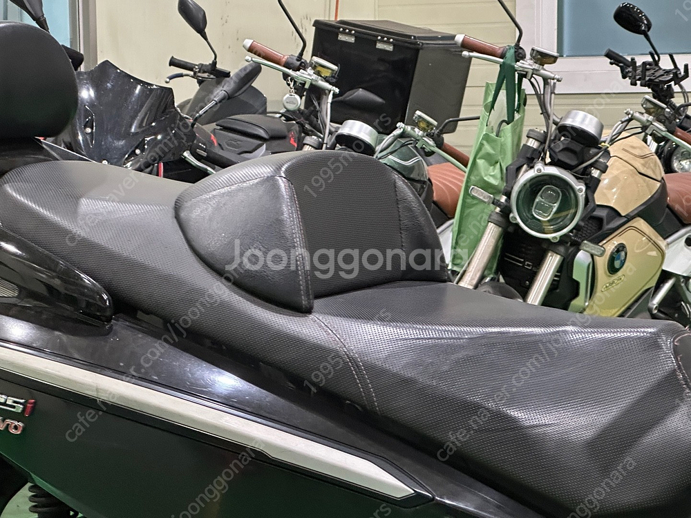 [판매] SYM 보이져125 2019년형 FI인젝션 짧은키로수 완벽상태 판매합니다.--8