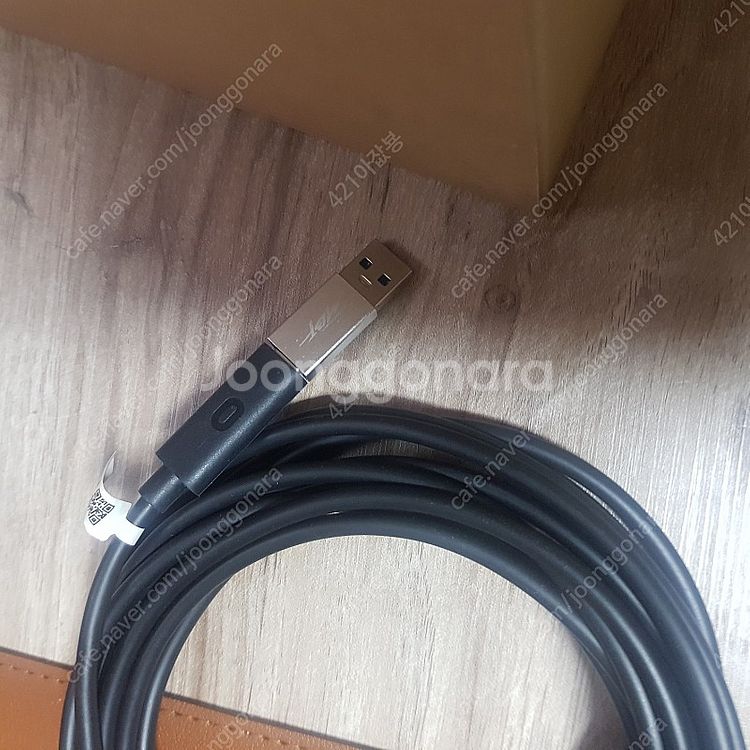 오큘러스 퀘스트2 256G 판매합니다.--2