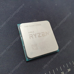 라이젠 7 RYZEN 7 CPU 3700X 팝니다.