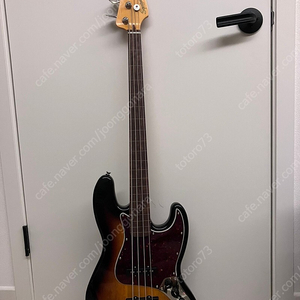 Squier CLASSIC VIBE 60S JAZZ BASS FRETLESS_Squier 프렛리스 BASS 판매 합니다