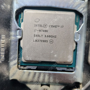 9700k + 8gb 램 판매합니다. (외산)