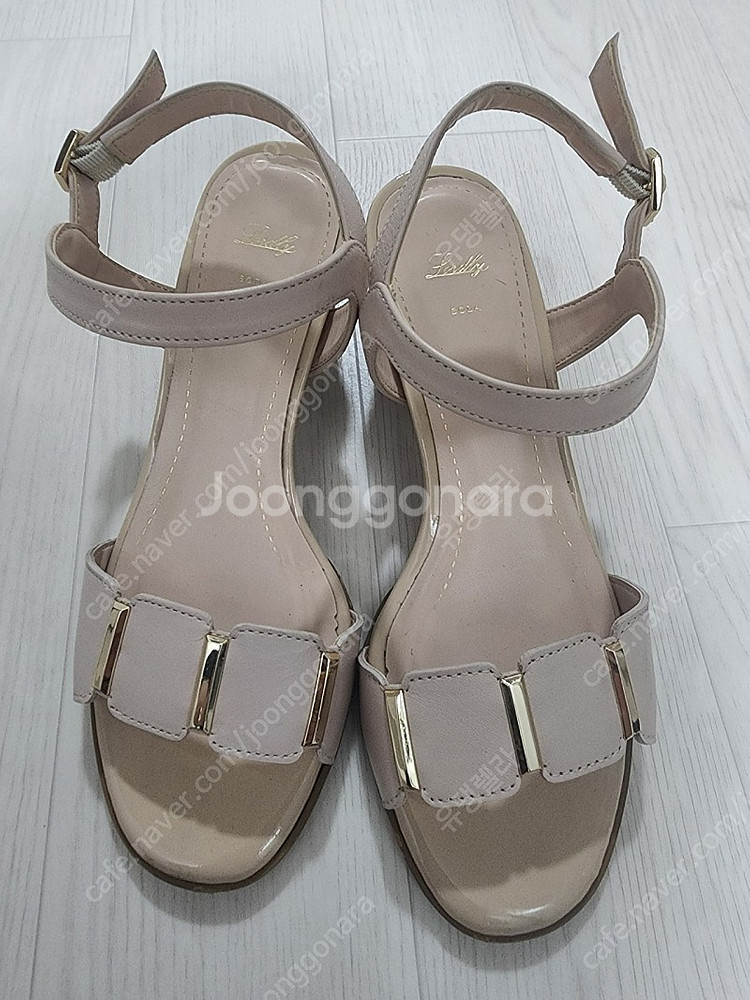 소다 스트랩샌들~--1