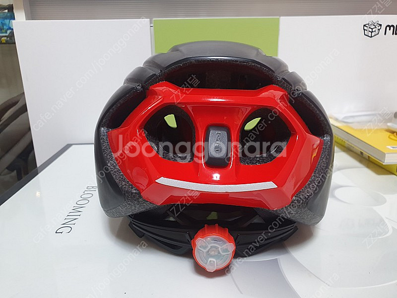 MET 스트랄레 헬멧 매트 블랙 M사이즈--2