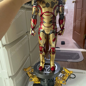Hot Toys Marvel Iron Man 3 Iron Man Mark XLII 1/4 Quarter Scale Figure
