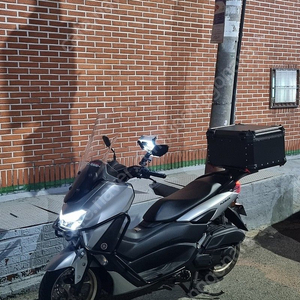 nmax125 21년12월식 팝니다.