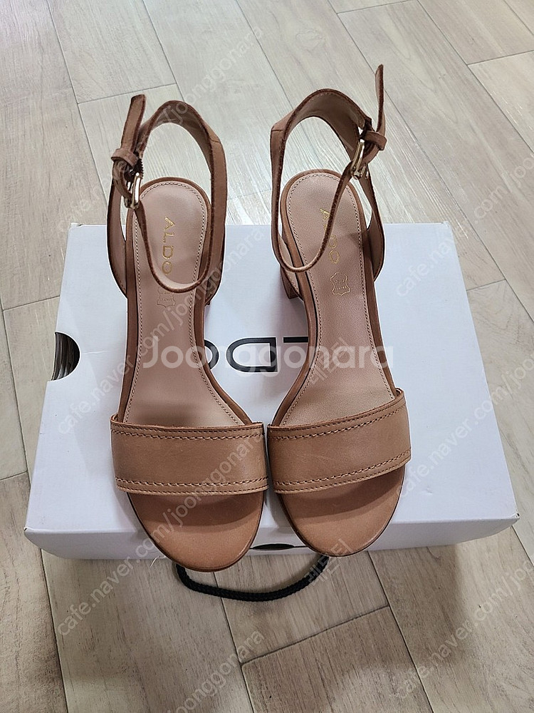 (새제품) 알도 ALDO 스트랩 샌들 앵클스트랩 샌들 US6 230--2