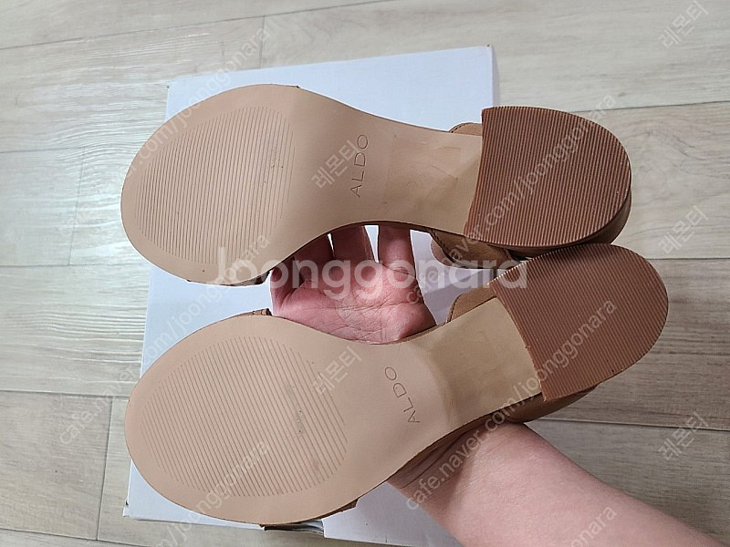 (새제품) 알도 ALDO 스트랩 샌들 앵클스트랩 샌들 US6 230--5