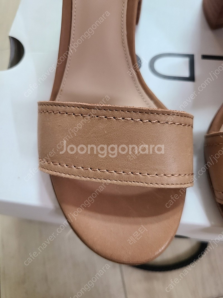 (새제품) 알도 ALDO 스트랩 샌들 앵클스트랩 샌들 US6 230--6