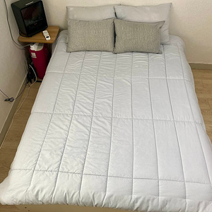 Bed frame + Mattress + Comforter Set 침대프레임+매트리스+이불세트