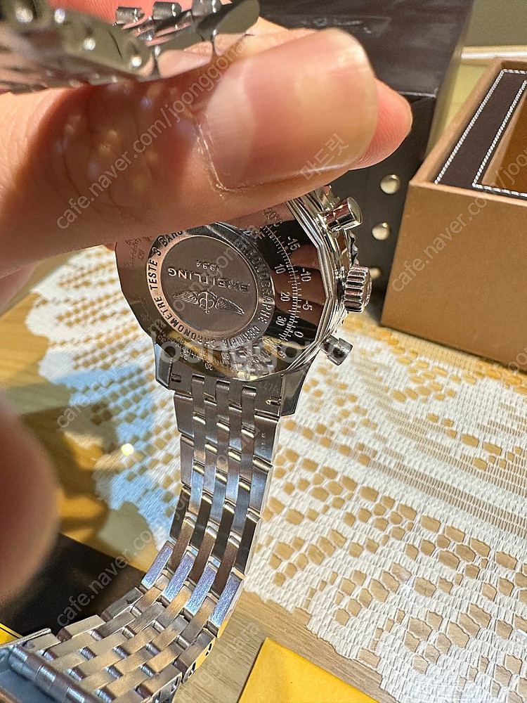 브라이틀링 네비타이머 황금날개 43mm 국내부띡--5