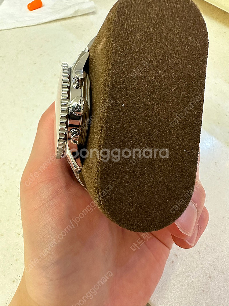 브라이틀링 네비타이머 황금날개 43mm 국내부띡--6