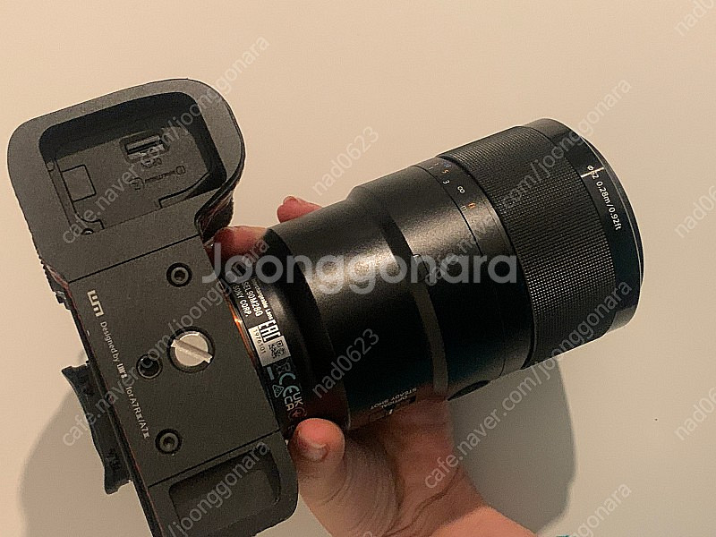 소니 A7R3 미러리스 카메라 외 구성품 판매합니다--2
