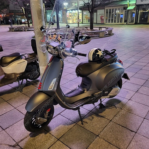 베스파 스프린트 abs 21년식 125cc 무광그레이