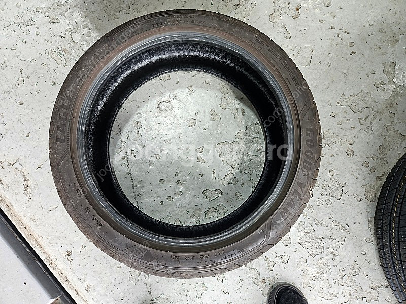 미니 컨트리맨 225 45 19 굿이어F1 임판급 중고타이어 판매합니다!--4