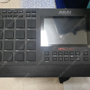 mpc live2 팝니다 거의새거