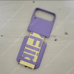 갤럭시 Z플립3 삼성 정품 스트랩 케이스 판매합니다.