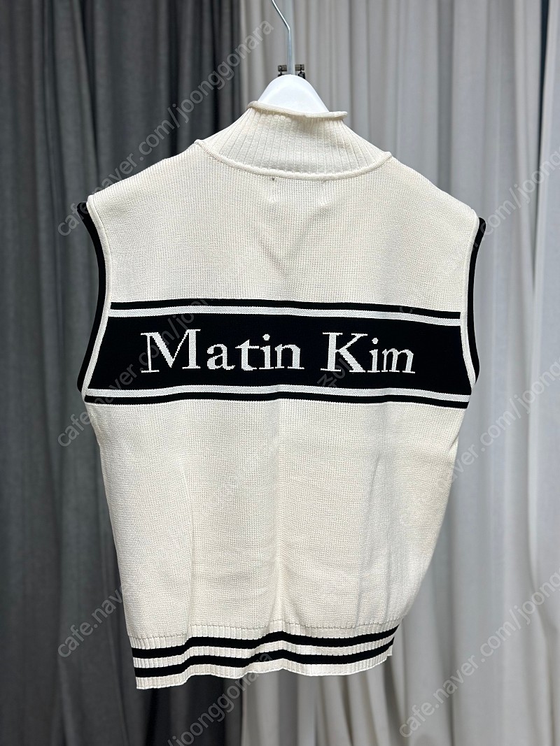 MATIN KIM SPELL POINT STRIPE KNIT VEST - ベスト