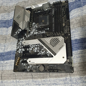 X570 STEEL LEGEND X570 스틸레전드 팔아요.