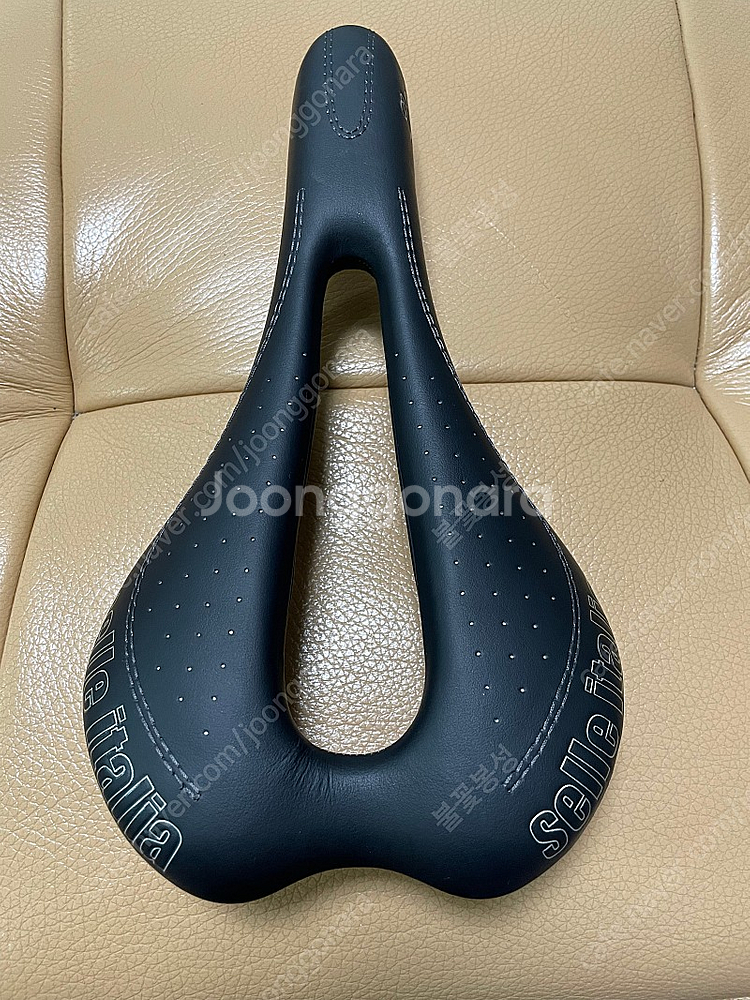 셀레 이탈리아 slr 여성라이더용 안장--1