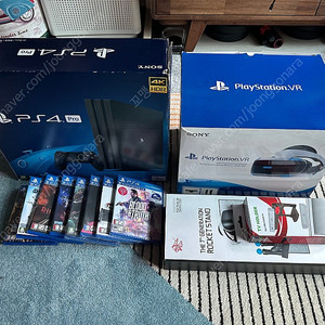 PS4 Pro 7218B + PS VR 3번셋 + VR 타이틀 + 충전 겸용 거치대