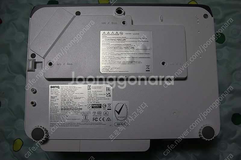 벤큐 4K 게이밍 빔프로젝터 TK700STi 팝니다. 안드로이드TV 포함.--4