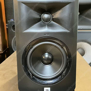 스튜디오 모니터 스피커 JBL LSR305 / Mackie HR624MK2 팝니다.