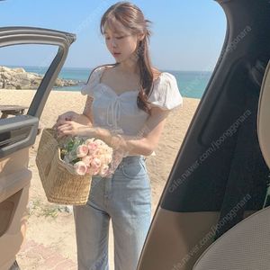 렌느 린넨하트넥블라우스 새상품 정가 41000