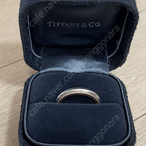 Tiffany&co 밀그레인 플래티늄(size 6)